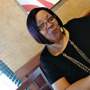 Meet your Posher, Faye